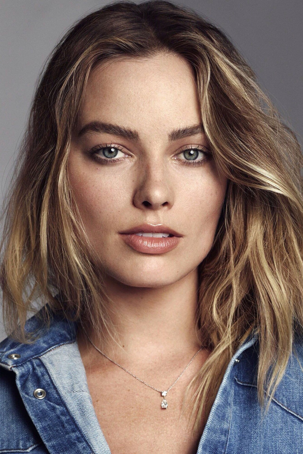 #22 Margot Robbie