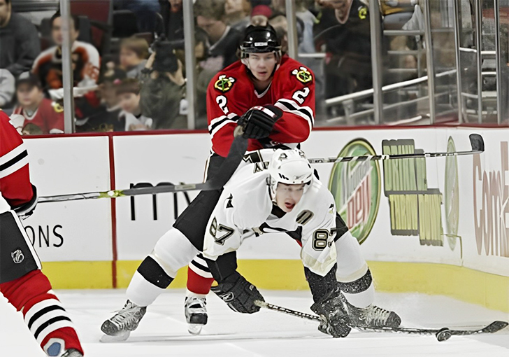 Hockey Players Create Hilarious Optical Illusion in Mid-Game Mix-Up