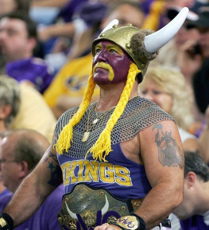 Minnesota Vikings Fan Brings Cartoonish Mascot Vibes with Playful Face Paint